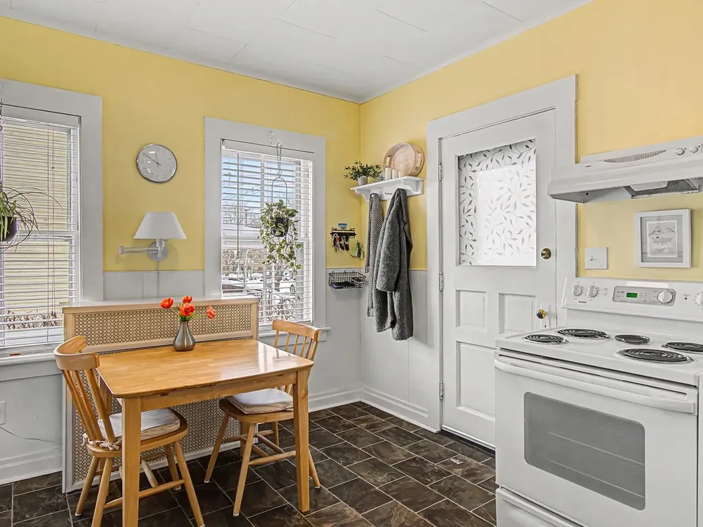 21 Clymer Street Burlington VT 05401