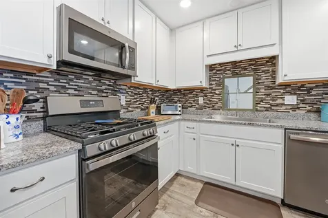 19 East Road Fairfax VT 05454