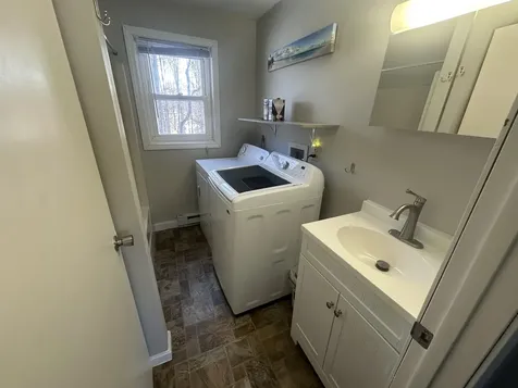 9 Tucker Shore Road Belmont NH 03220