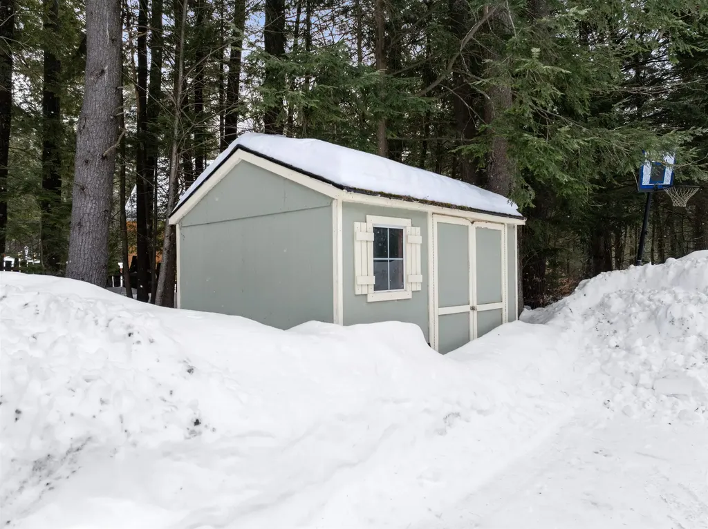 5 Piney Road Brookfield NH 03872