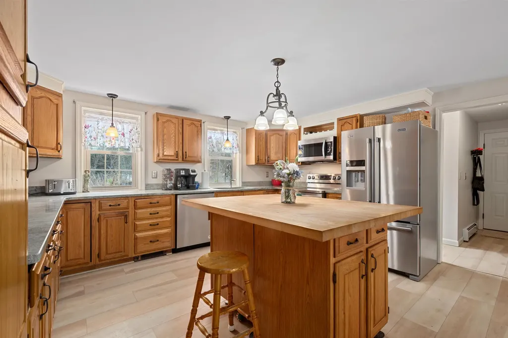 5 Piney Road Brookfield NH 03872