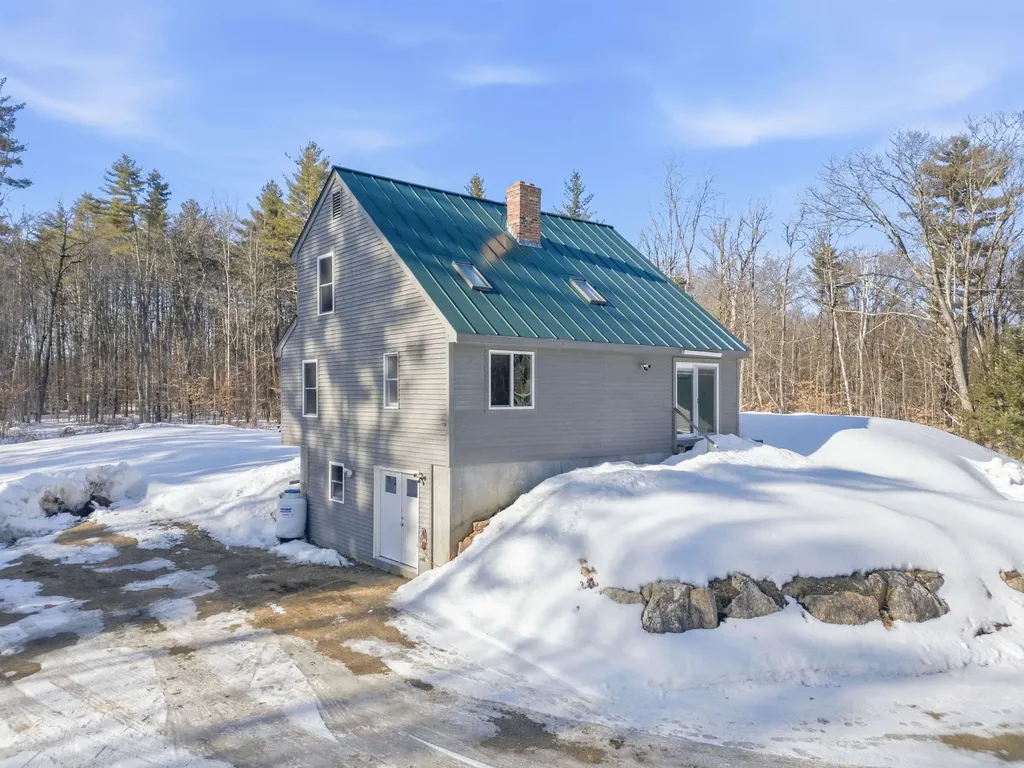 419 Flaghole Road Andover NH 03216