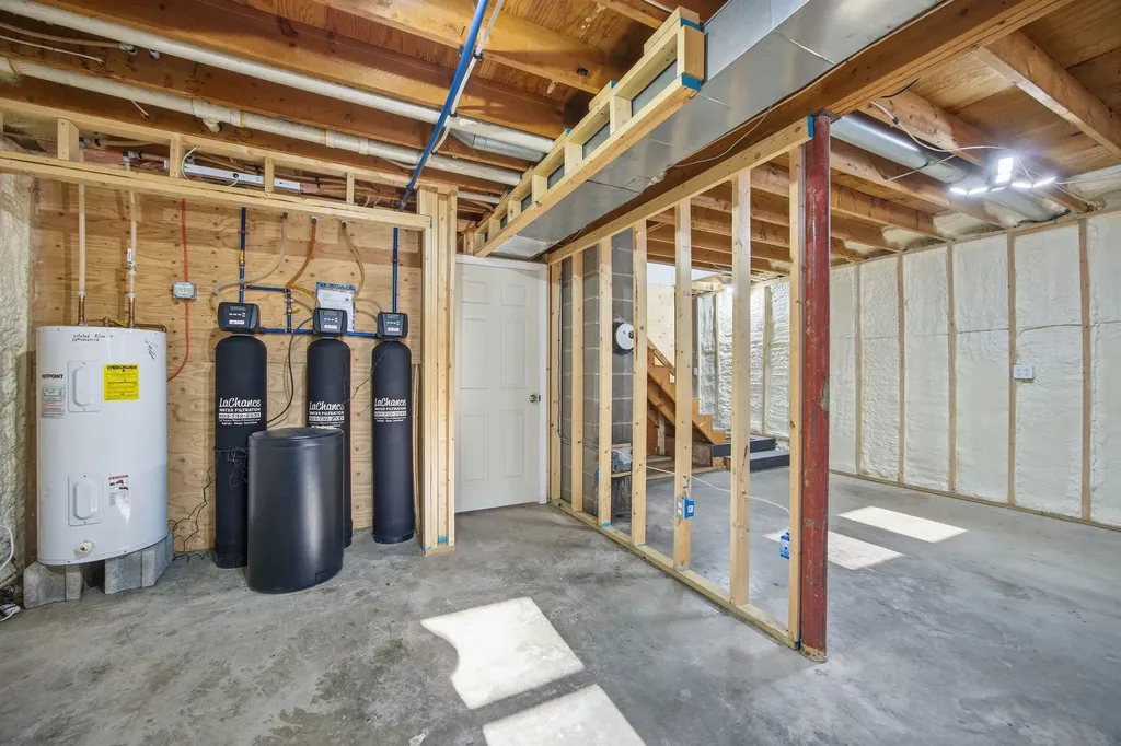 419 Flaghole Road Andover NH 03216