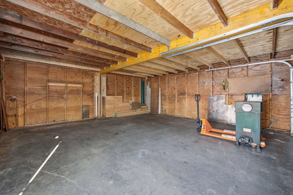 419 Flaghole Road Andover NH 03216