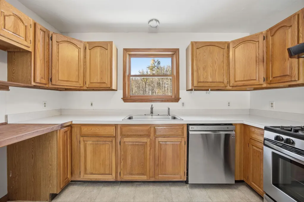 419 Flaghole Road Andover NH 03216