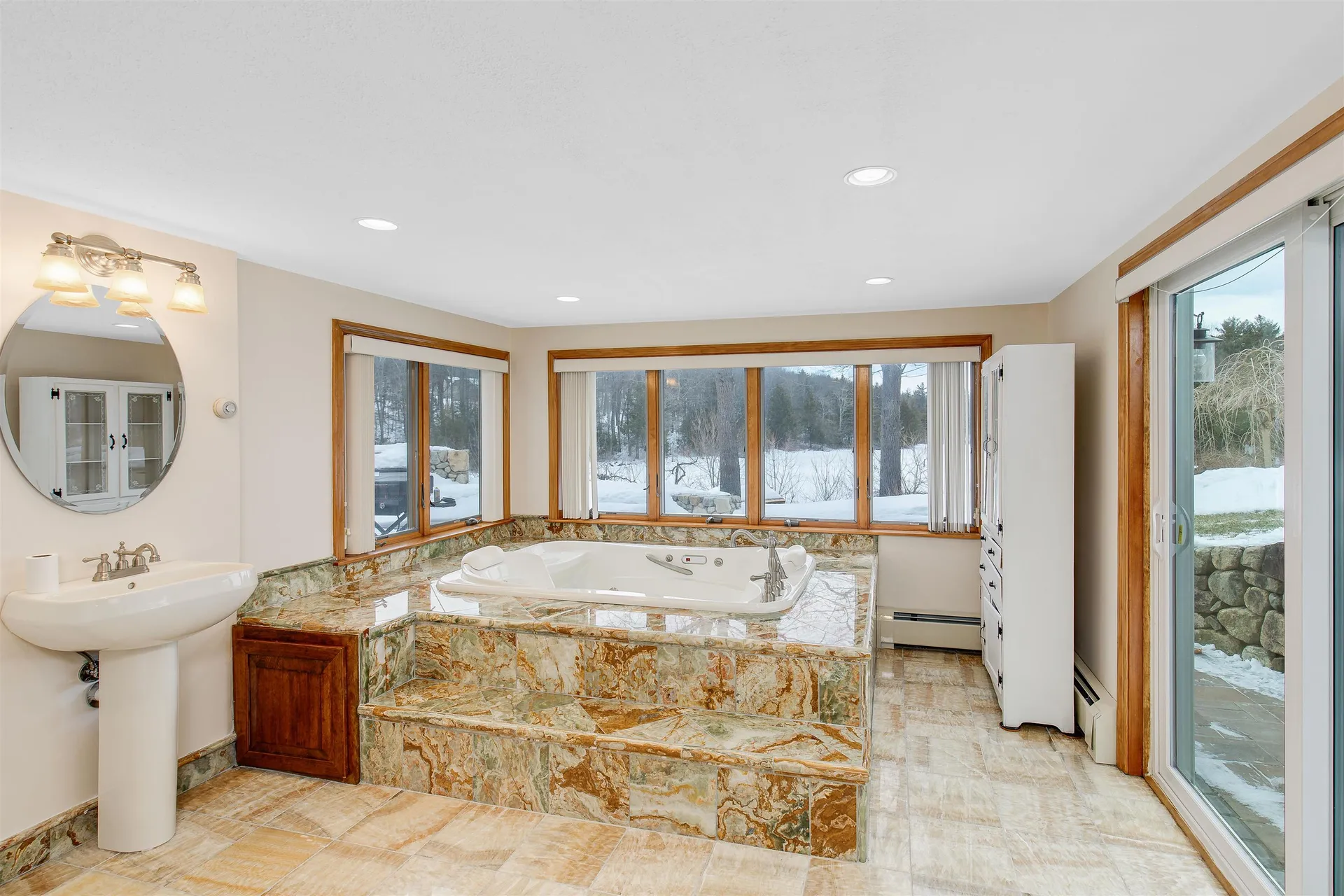 19 Quimby Court Danville NH 03819