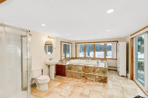 19 Quimby Court Danville NH 03819
