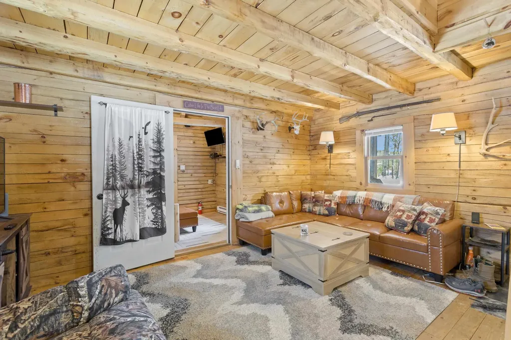 11 Beard Lane Grafton NH 03240