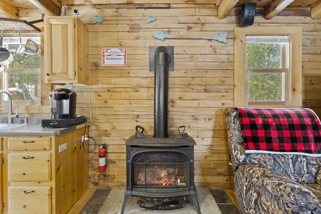 11 Beard Lane Grafton NH 03240
