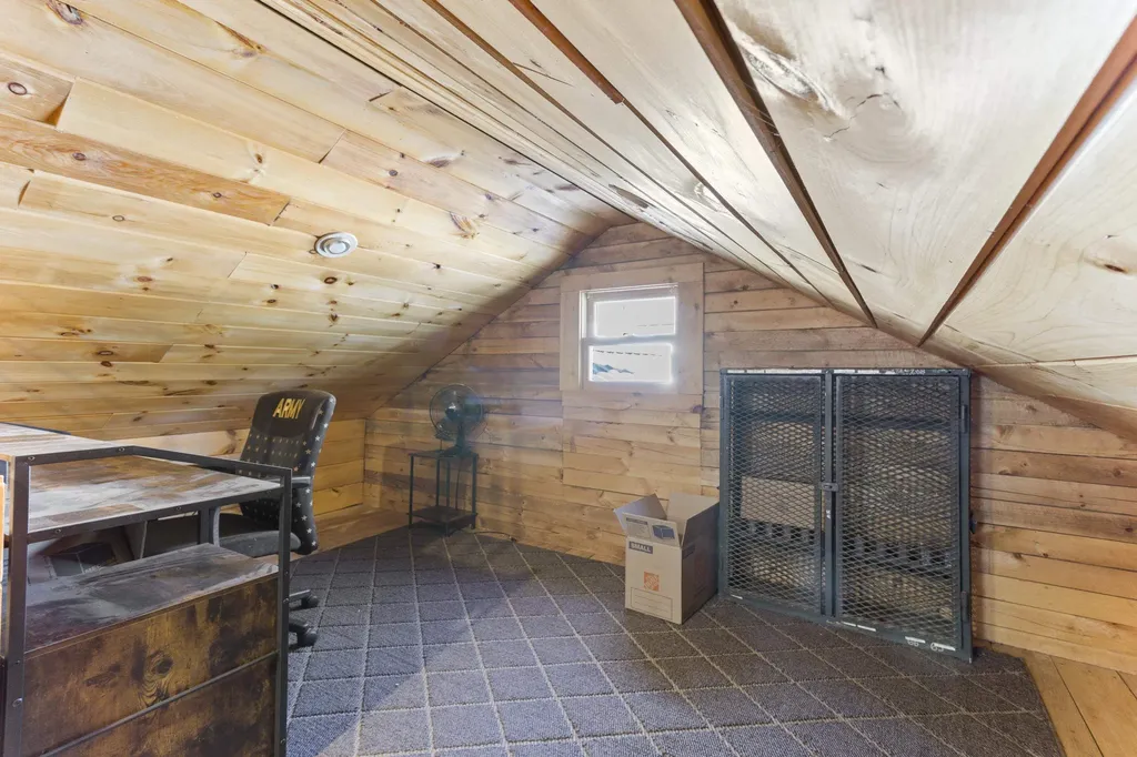11 Beard Lane Grafton NH 03240
