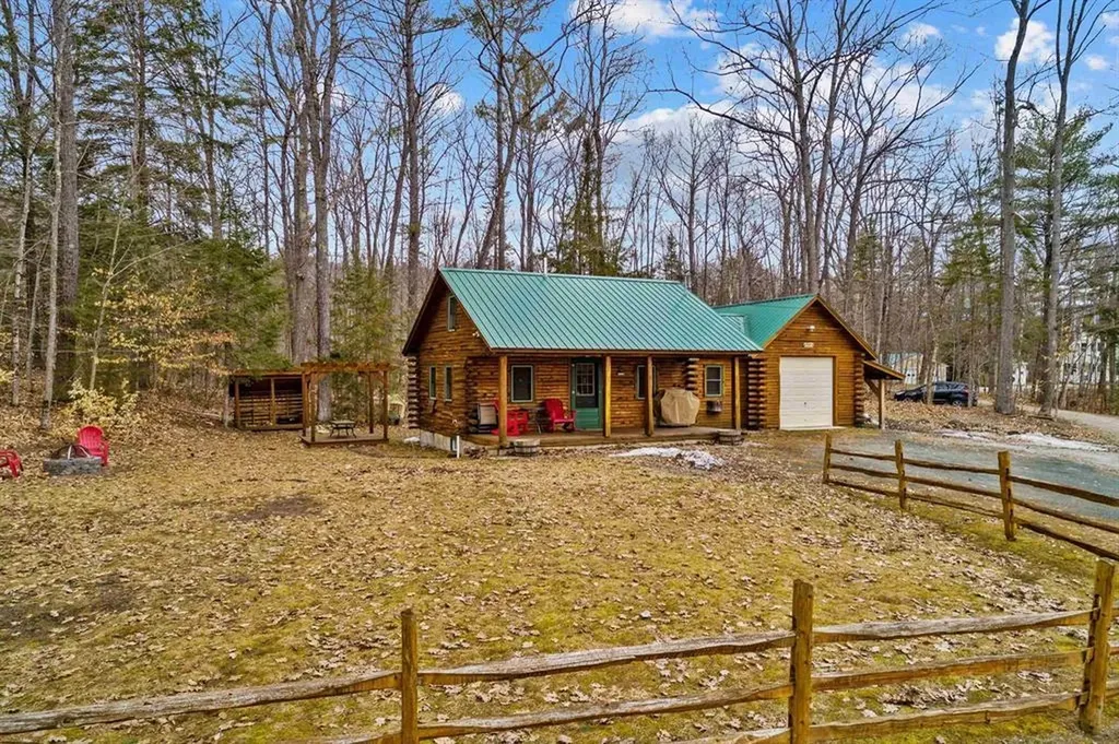 11 Beard Lane Grafton NH 03240