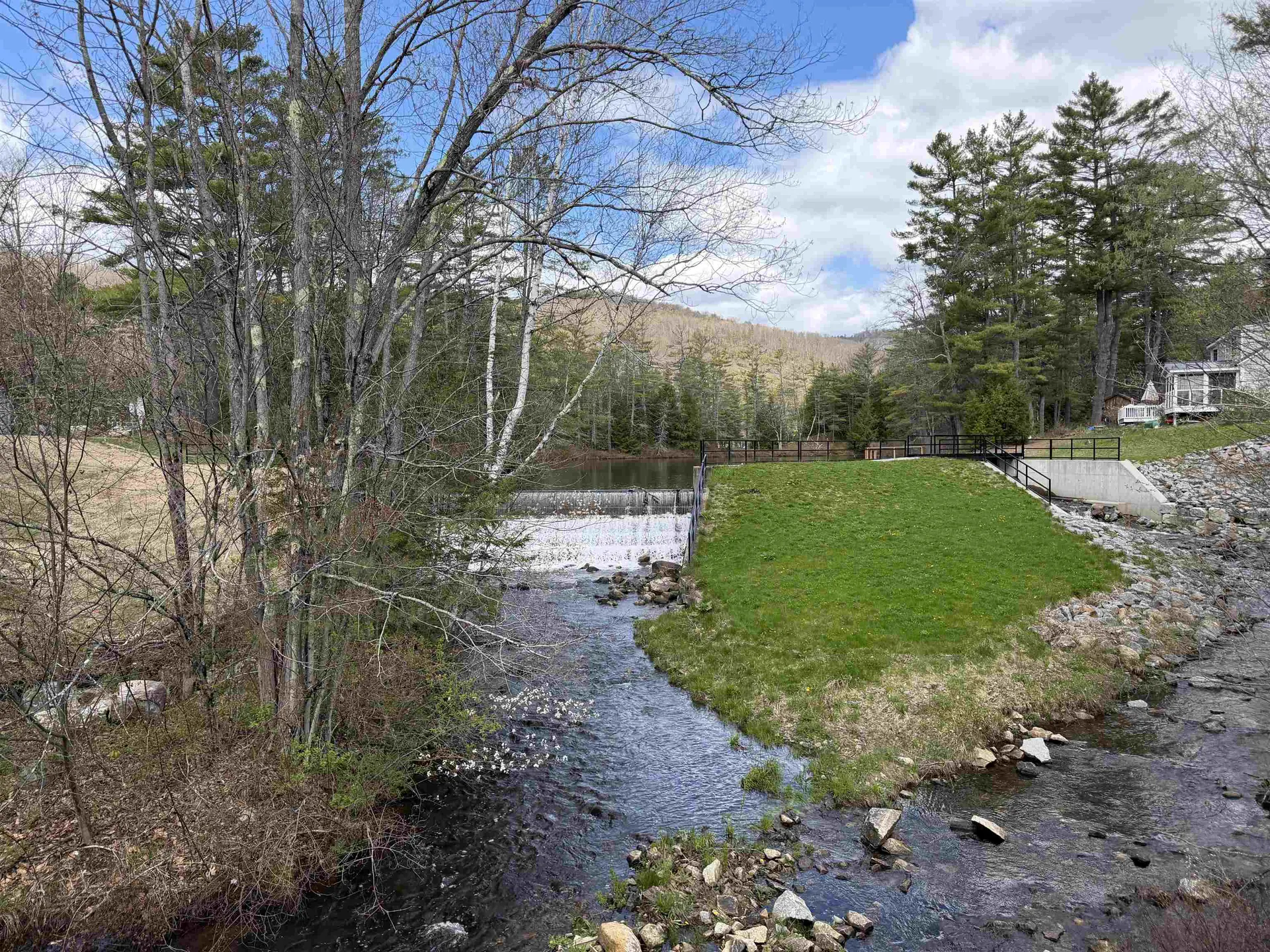 11 Beard Lane Grafton NH 03240