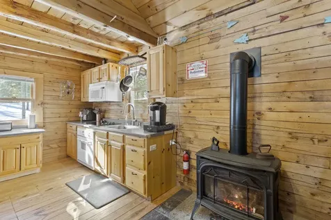 11 Beard Lane Grafton NH 03240