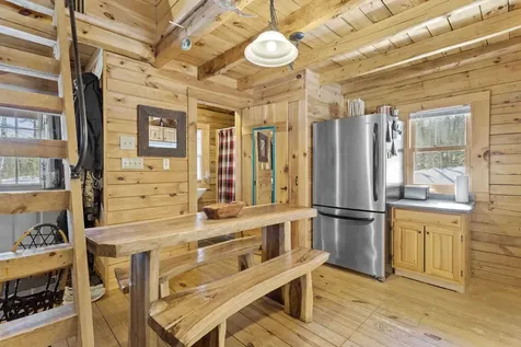 11 Beard Lane Grafton NH 03240