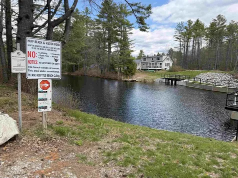 11 Beard Lane Grafton NH 03240