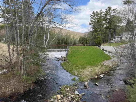 11 Beard Lane Grafton NH 03240