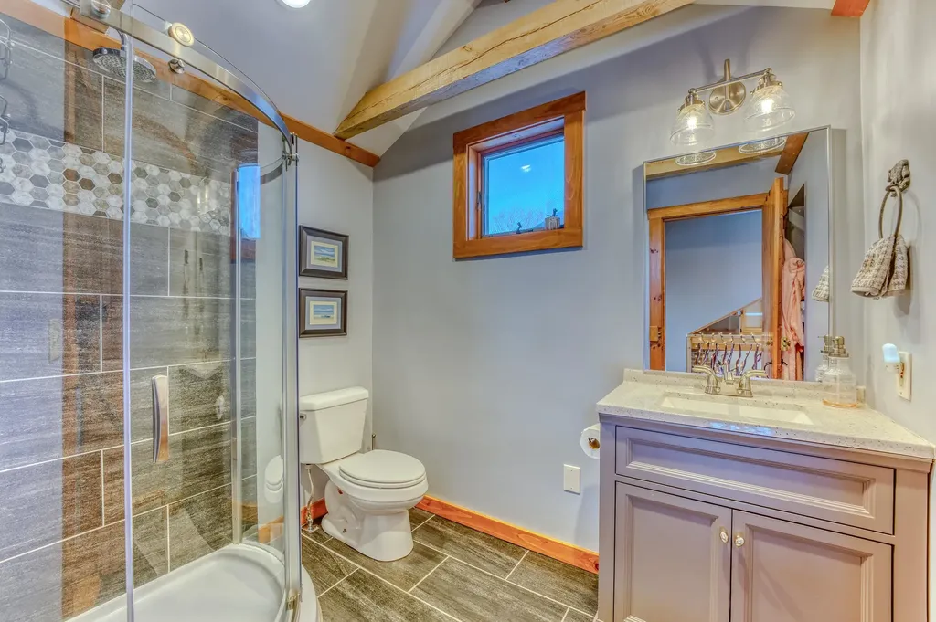 37 Pioneer Road Franconia NH 03580