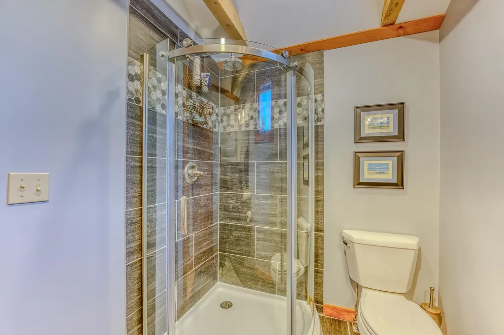 37 Pioneer Road Franconia NH 03580