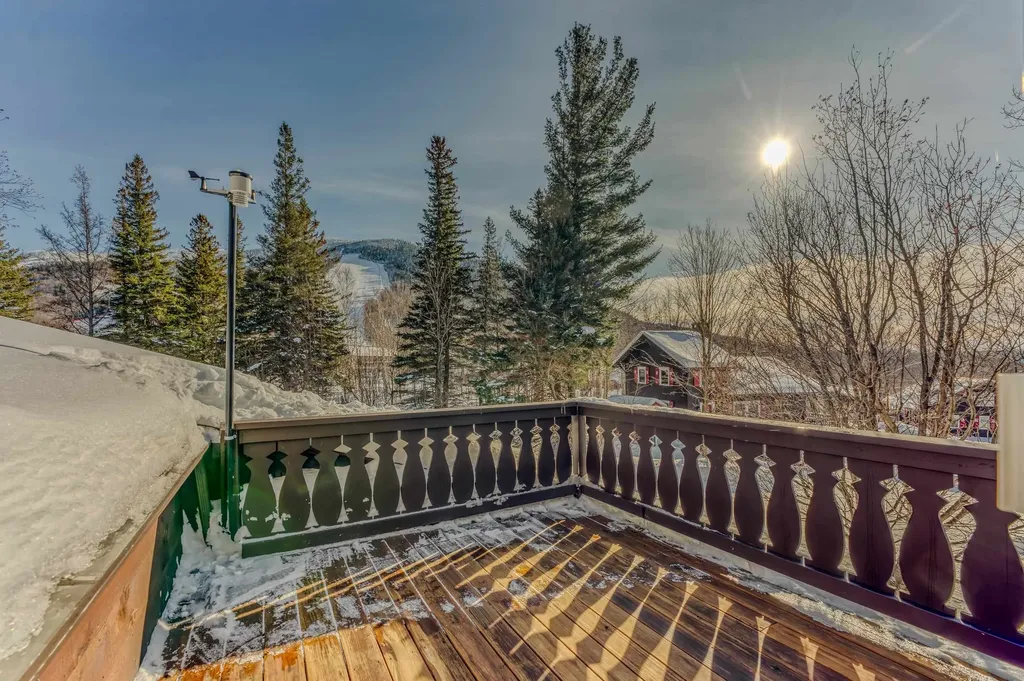 37 Pioneer Road Franconia NH 03580