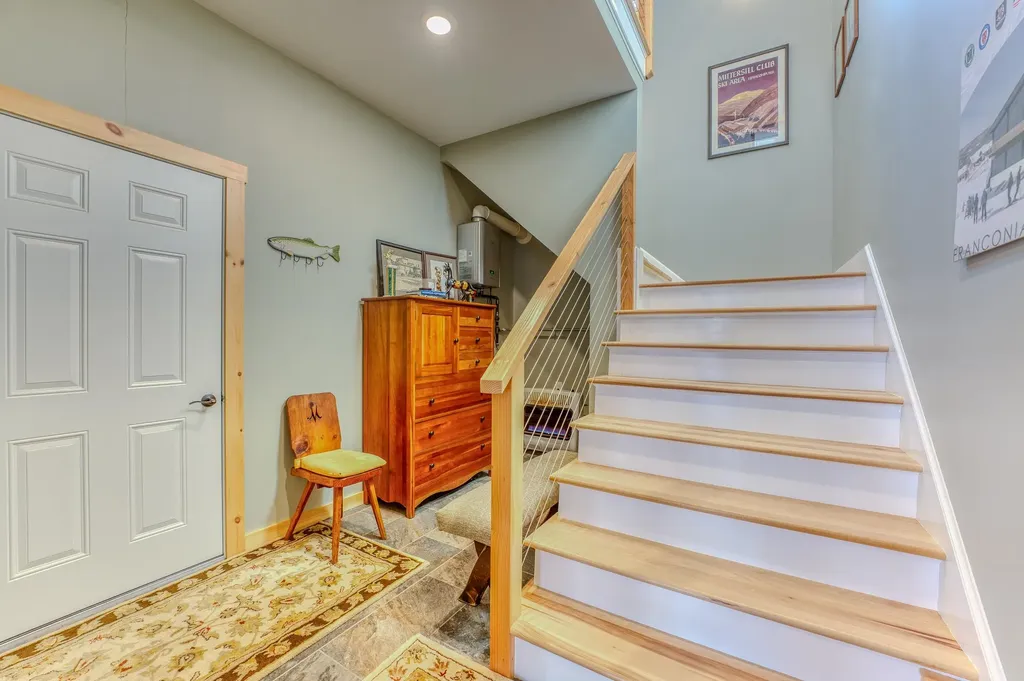 37 Pioneer Road Franconia NH 03580