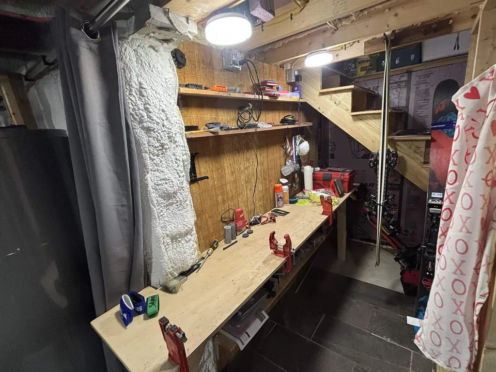 37 Pioneer Road Franconia NH 03580