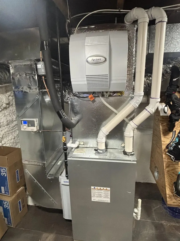 37 Pioneer Road Franconia NH 03580