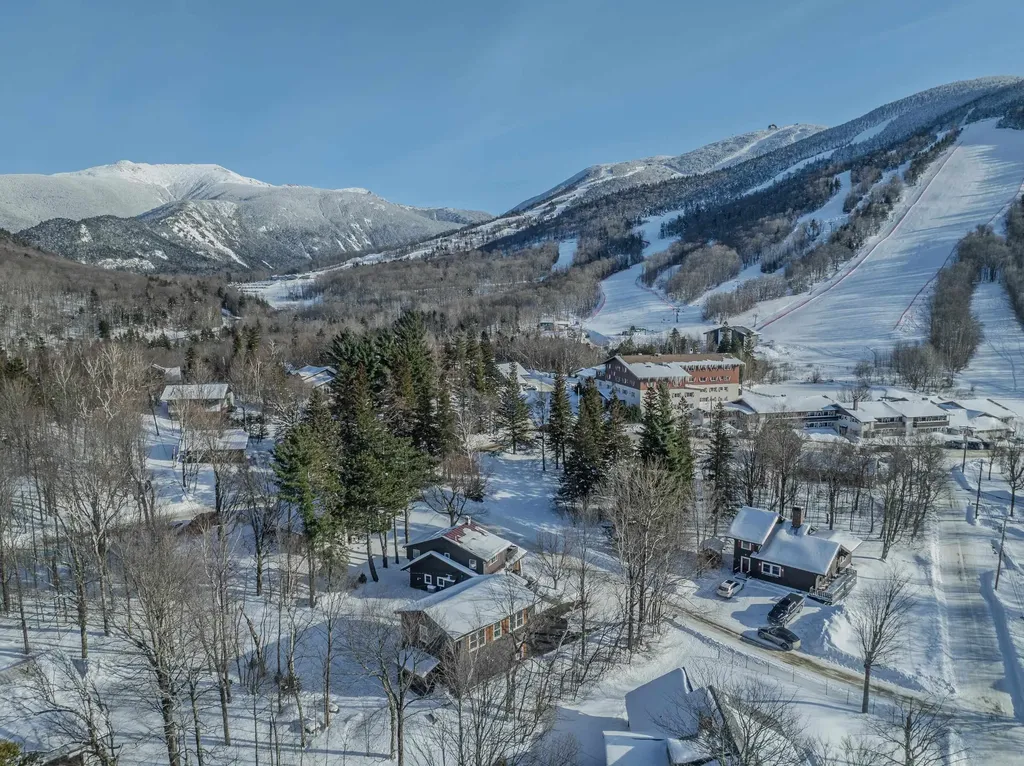 37 Pioneer Road Franconia NH 03580