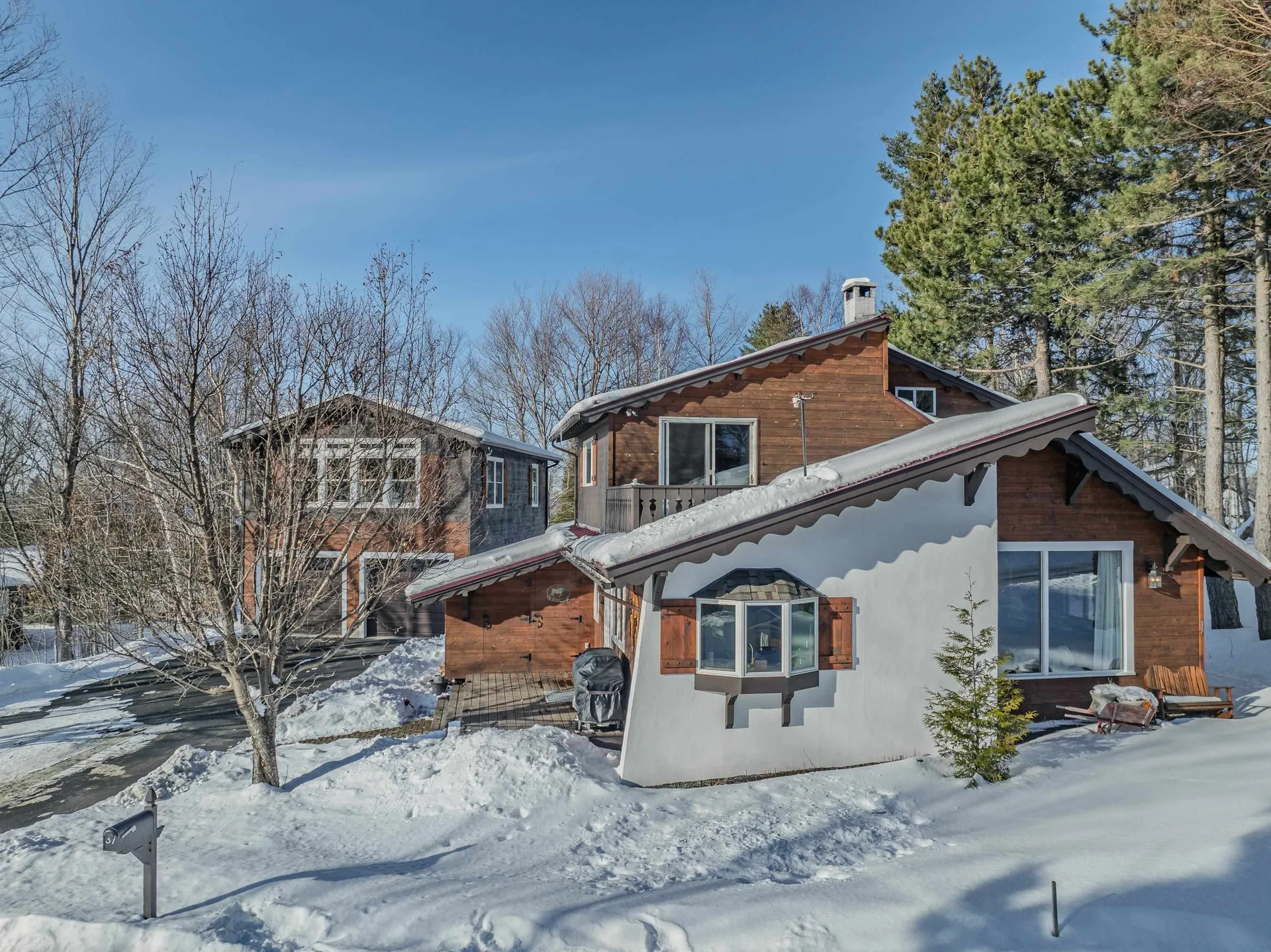 37 Pioneer Road Franconia NH 03580