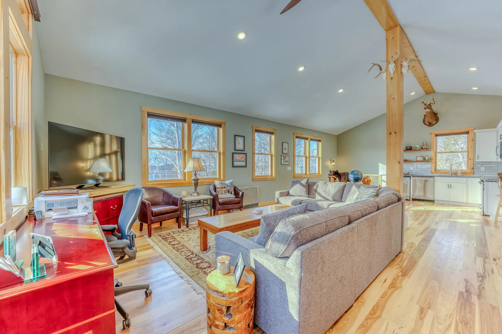 37 Pioneer Road Franconia NH 03580