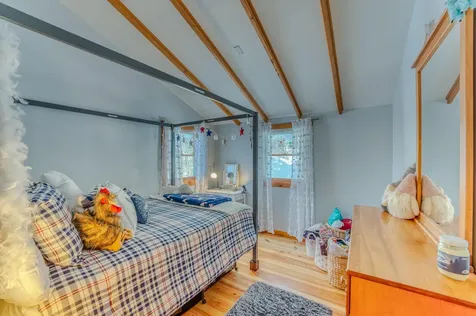 37 Pioneer Road Franconia NH 03580