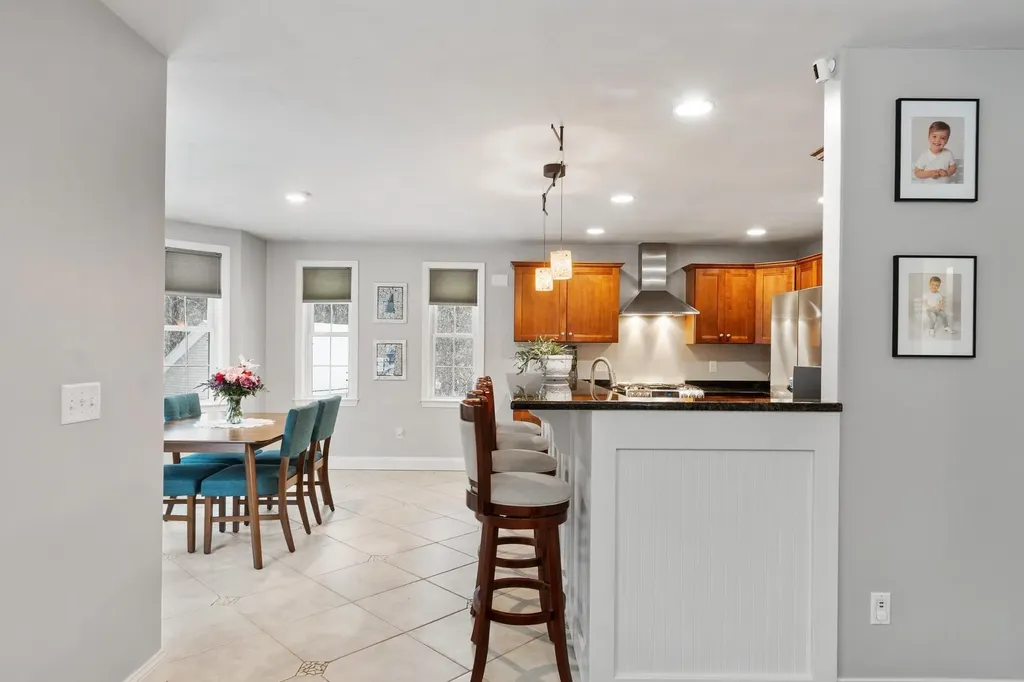 12 Glastombury Drive Sandown NH 03873