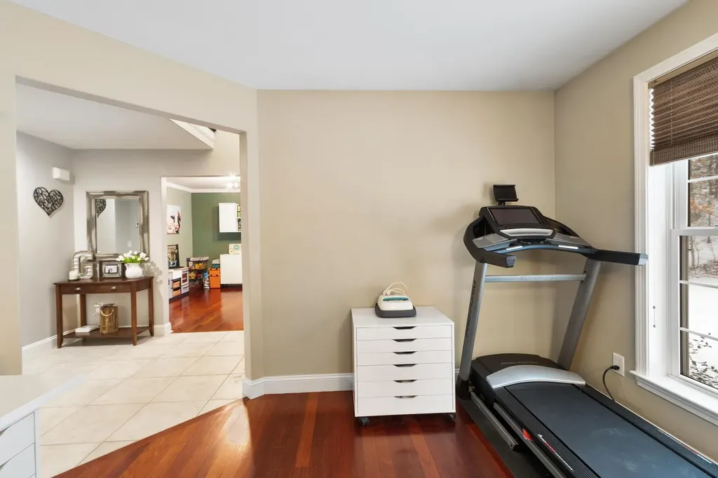 12 Glastombury Drive Sandown NH 03873