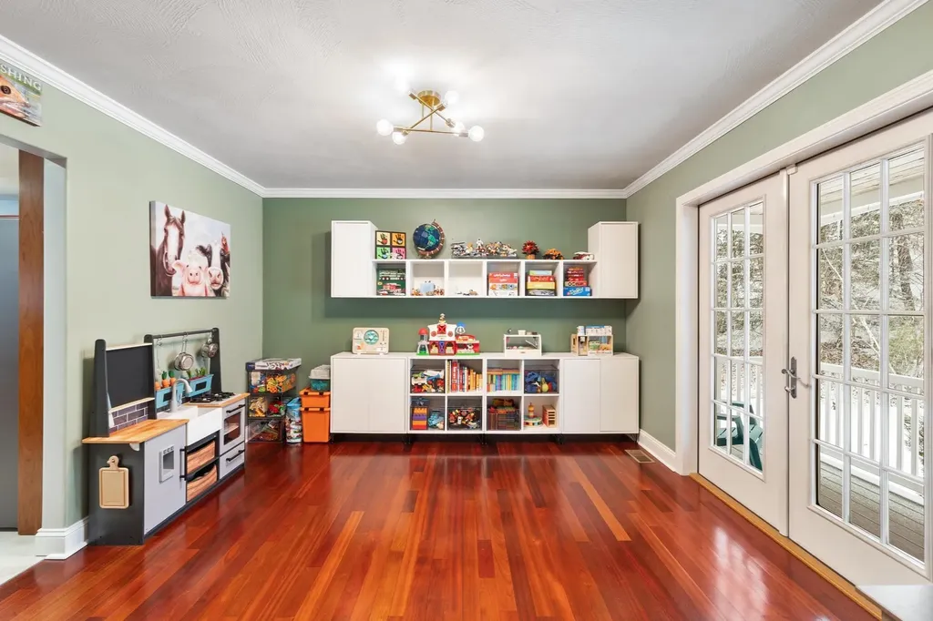 12 Glastombury Drive Sandown NH 03873
