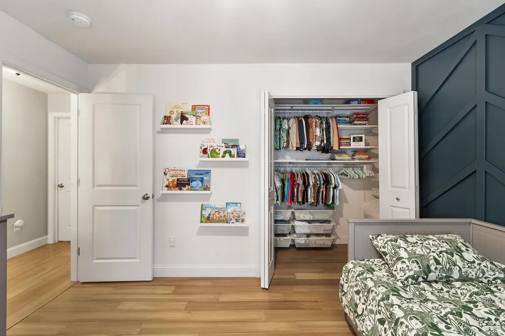 12 Glastombury Drive Sandown NH 03873