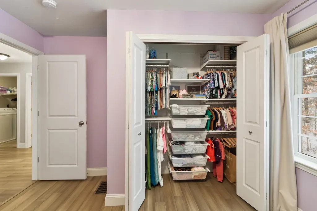 12 Glastombury Drive Sandown NH 03873