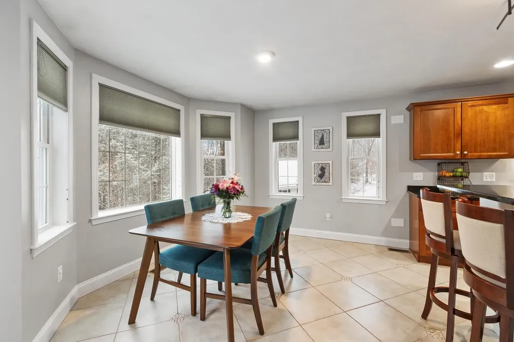 12 Glastombury Drive Sandown NH 03873