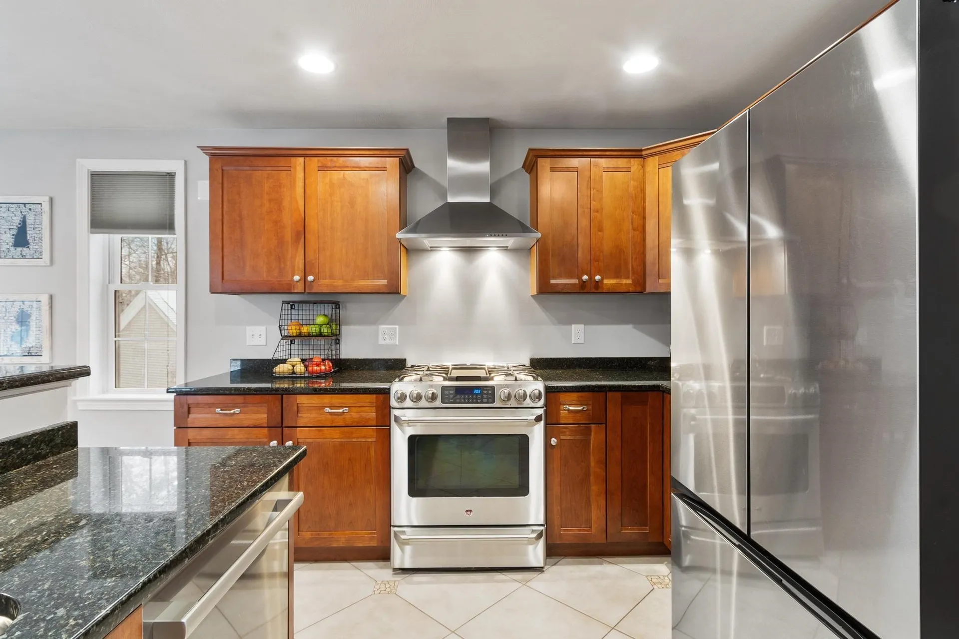 12 Glastombury Drive Sandown NH 03873
