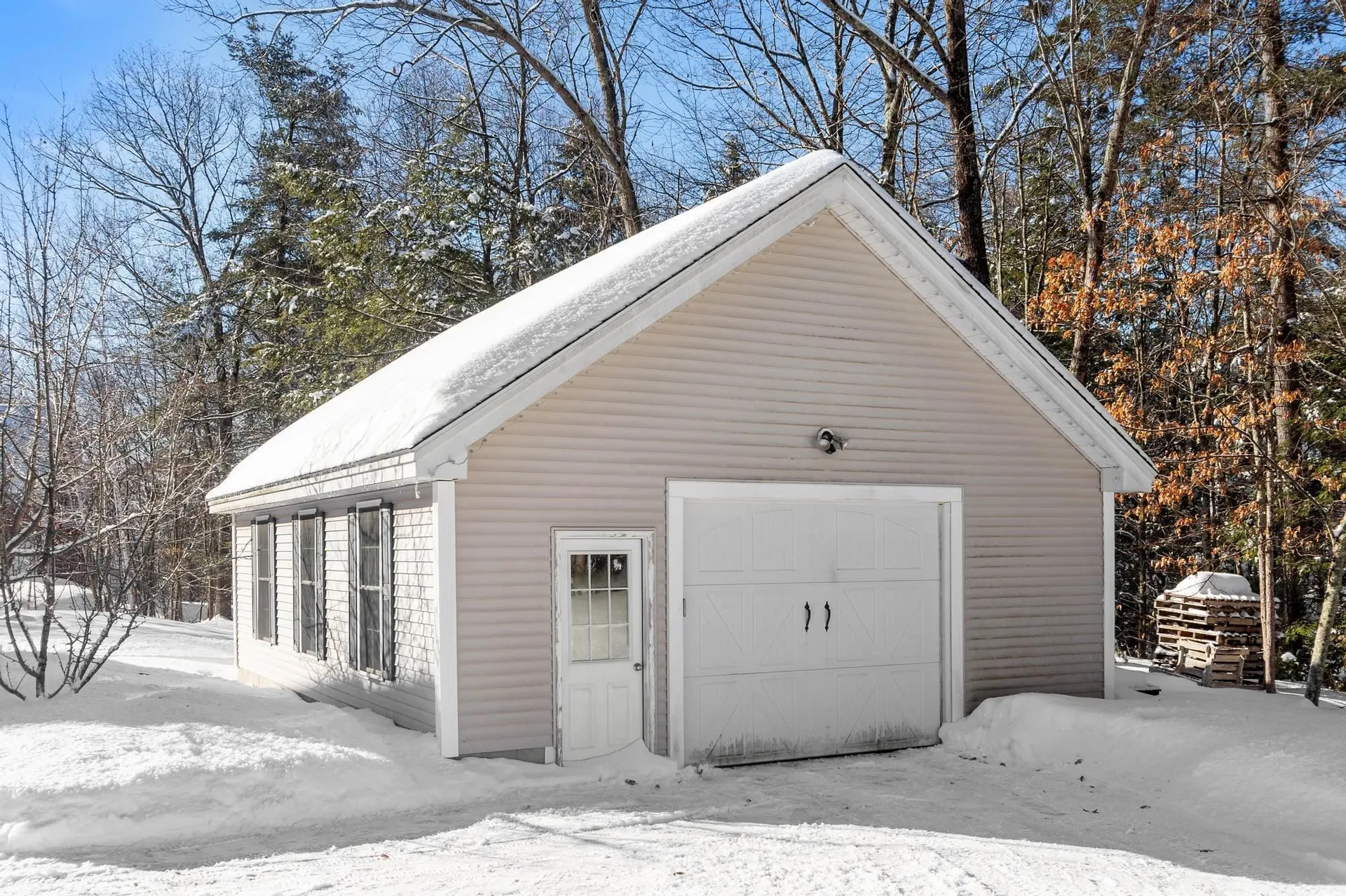 12 Glastombury Drive Sandown NH 03873