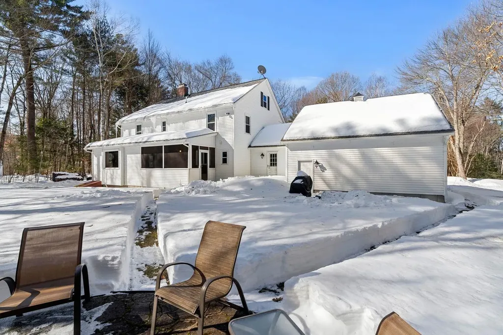 6 Autumn Lane Merrimack NH 03054