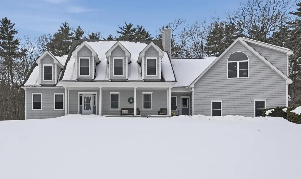 10 Ball Road Kingston NH 03848