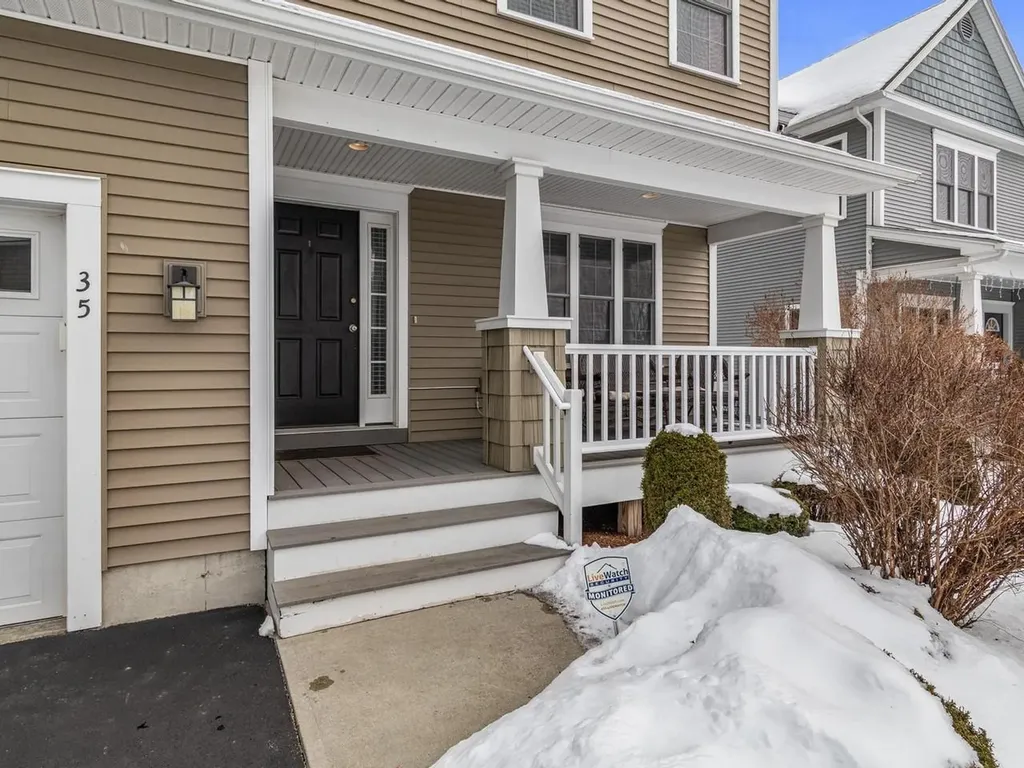 35 Sommerfield Avenue South Burlington VT 05403