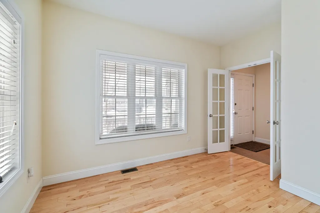 35 Sommerfield Avenue South Burlington VT 05403