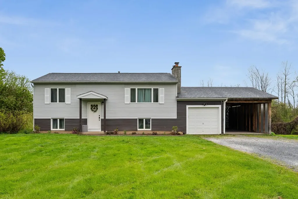 263 Lynrick Acres Charlotte VT 05445