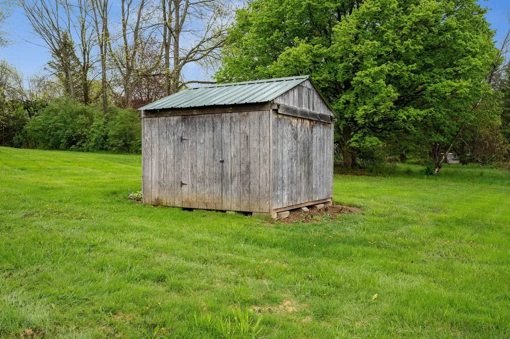 263 Lynrick Acres Charlotte VT 05445
