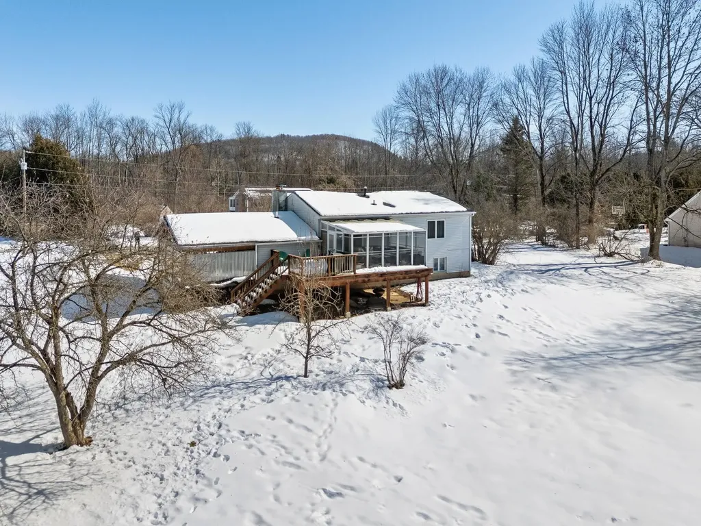 263 Lynrick Acres Charlotte VT 05445