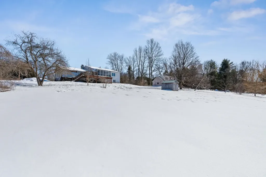 263 Lynrick Acres Charlotte VT 05445