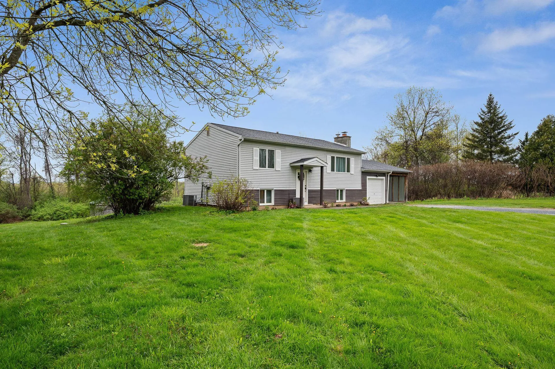 263 Lynrick Acres Charlotte VT 05445
