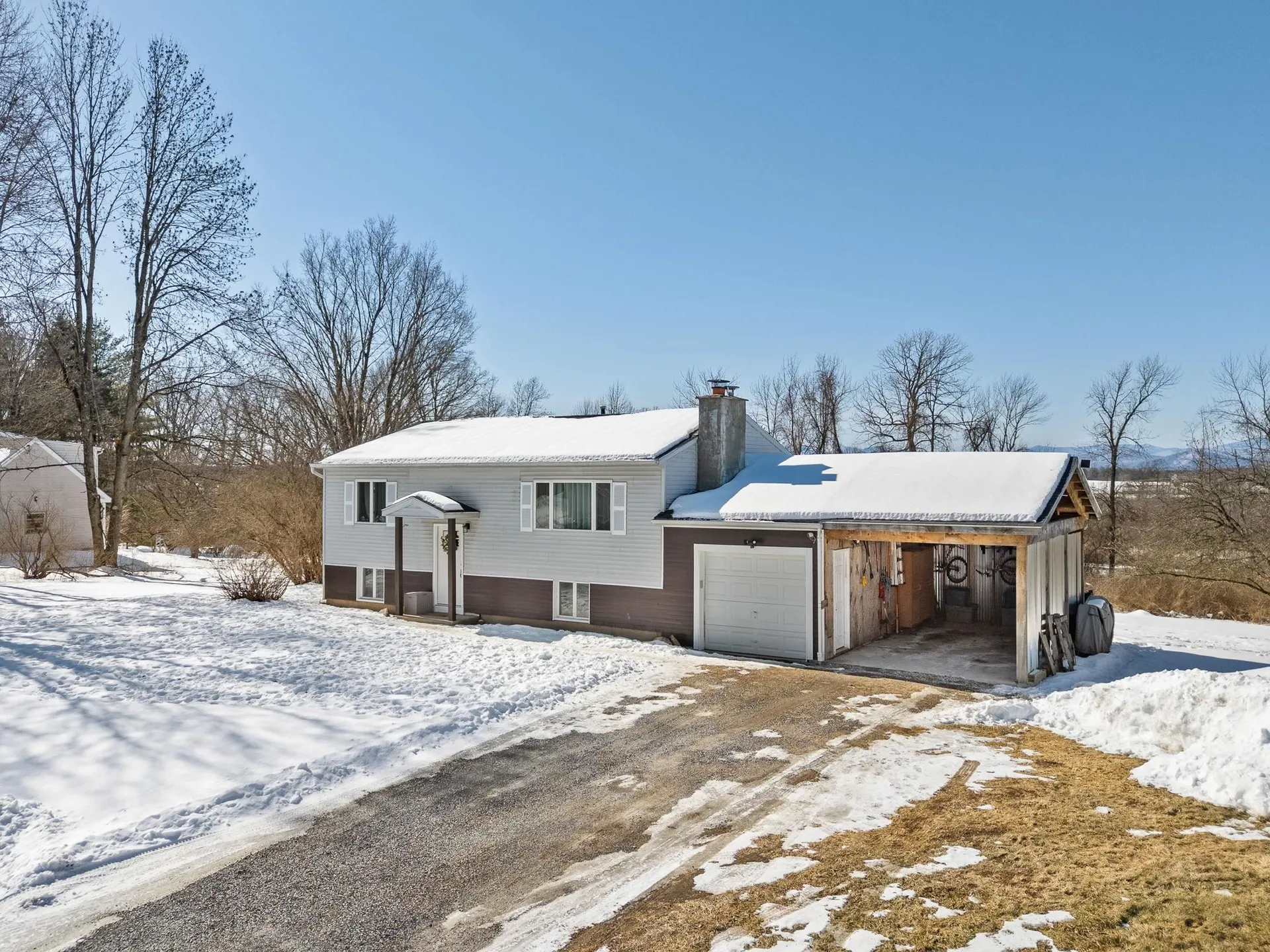 263 Lynrick Acres Charlotte VT 05445