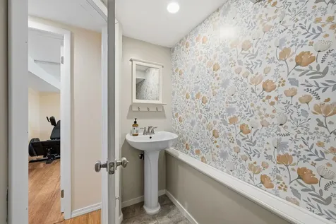 263 Lynrick Acres Charlotte VT 05445