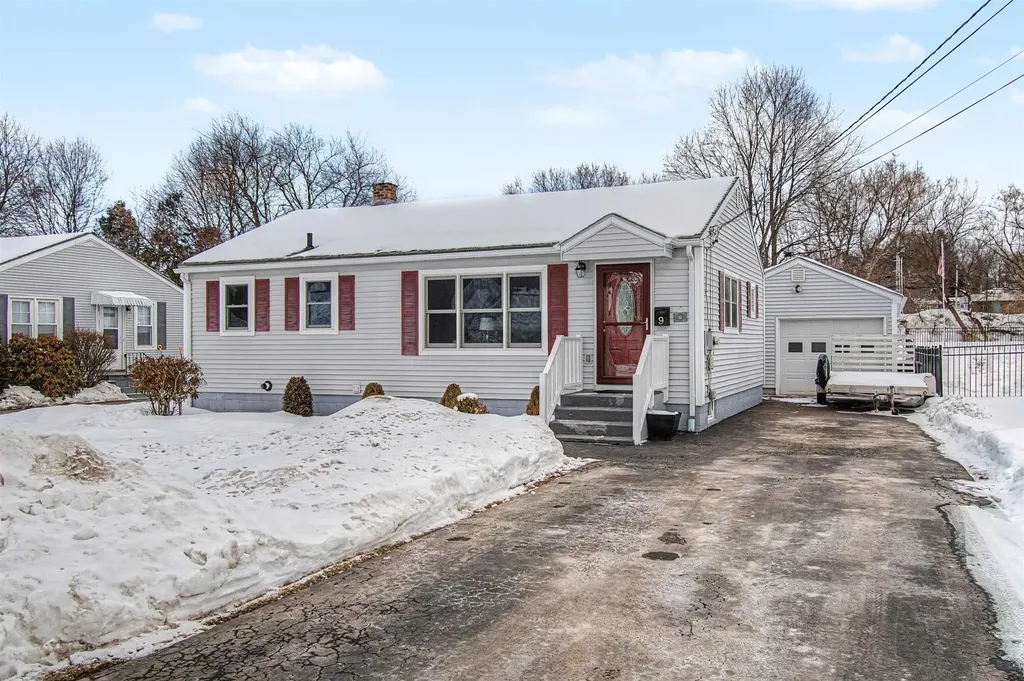 9 Cherokee Avenue Essex Junction VT 05452